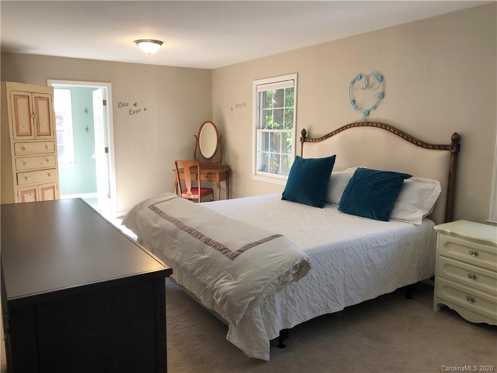 8219 Prince George Road Charlotte, NC 28210 - Photo 8 of 23 Gallery Image 8