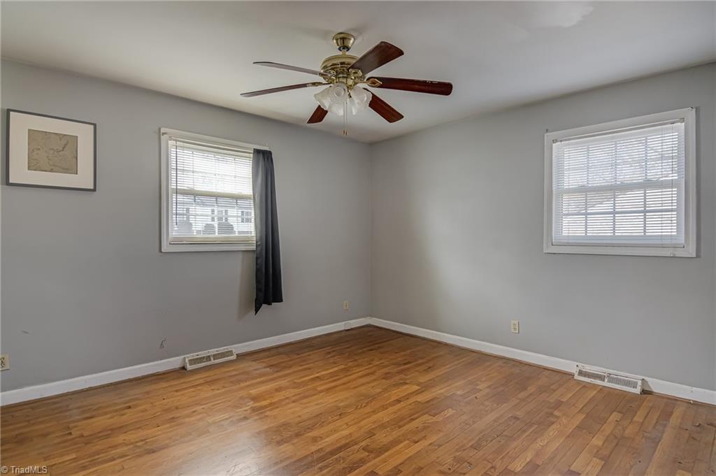 513 Ridgecrest Drive High Point, NC 27262 - Photo 17 of 25