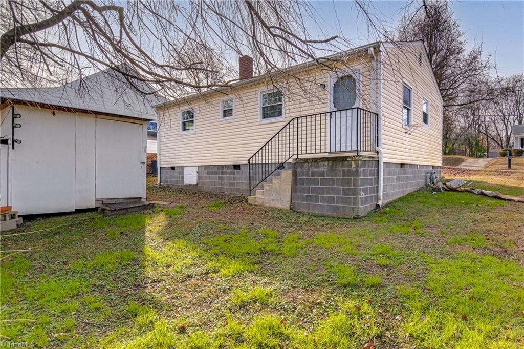 513 Ridgecrest Drive High Point, NC 27262 - Photo 22 of 25