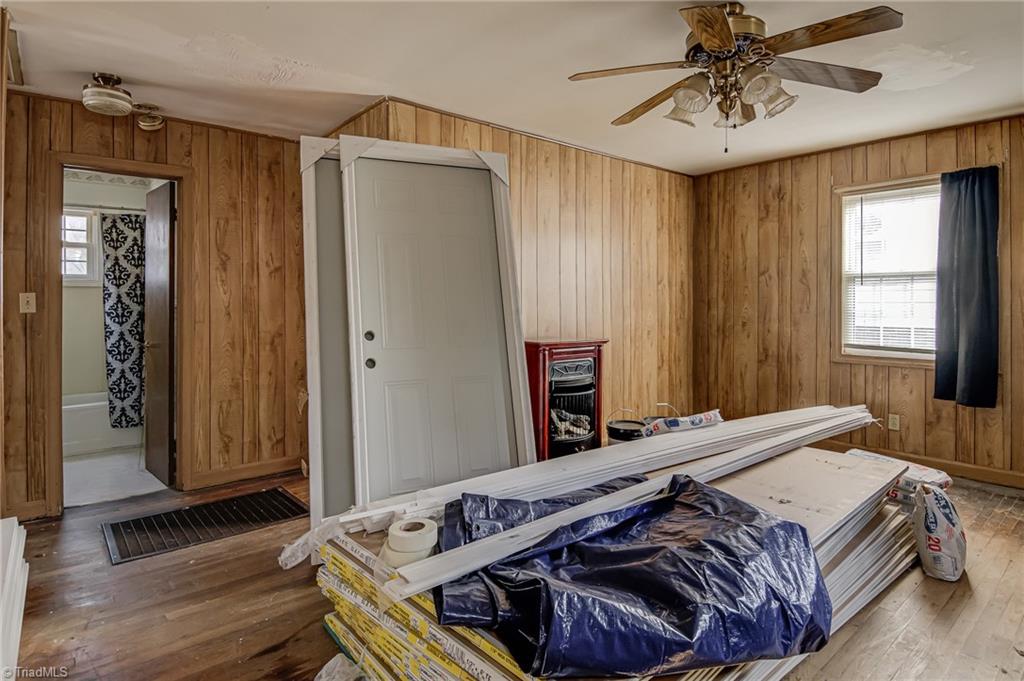 513 Ridgecrest Drive High Point, NC 27262 - Photo 7 of 25