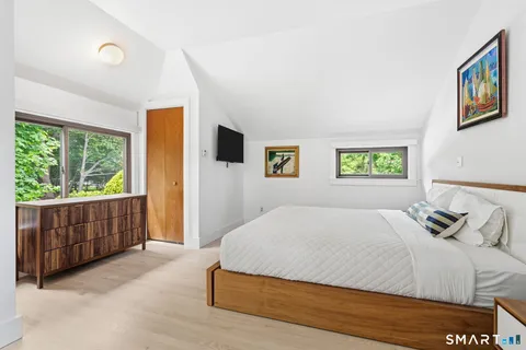 $3,200,000 | 62-64 Wallacks Drive, Stamford, CT 06902