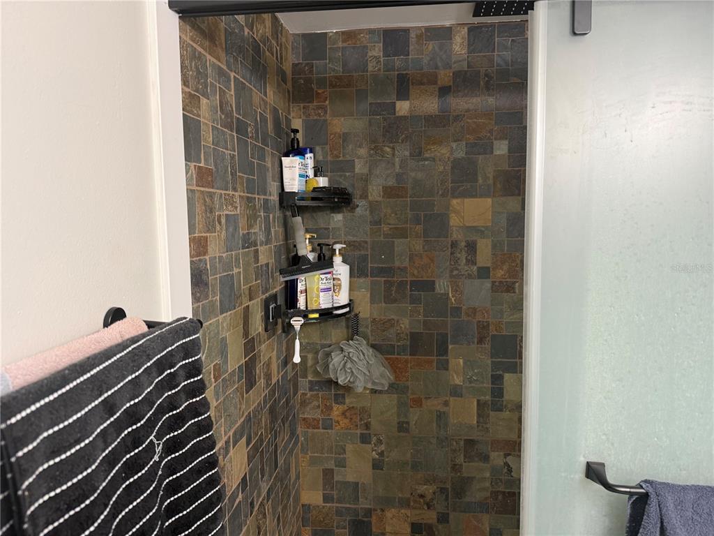 11485 Oakhurst Road, Unit 11001 Largo, FL 33774 - Photo 5 of 31