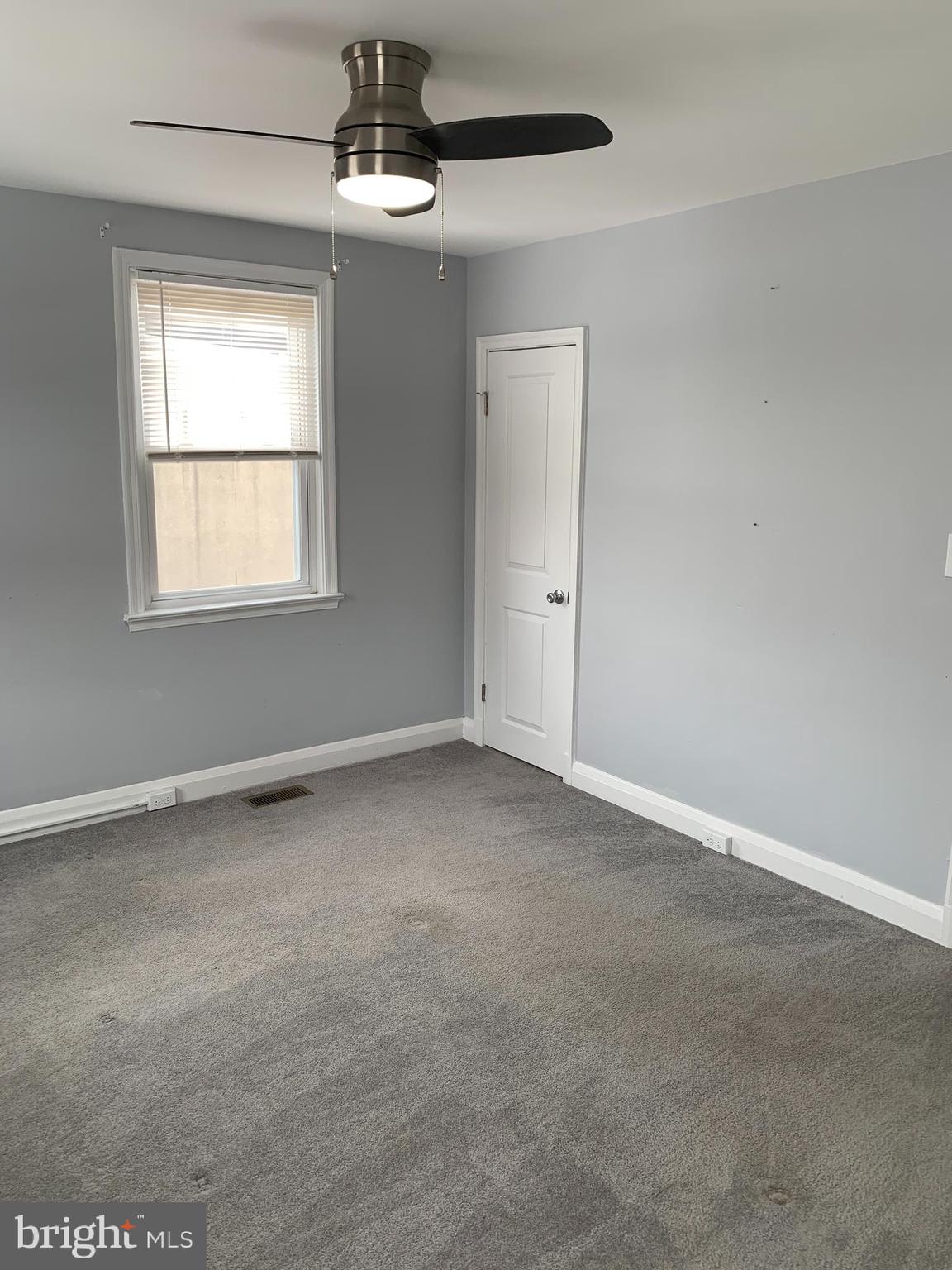 4429 Newport Avenue Baltimore, MD 21211 - Photo 10 of 17 an empty room with a window