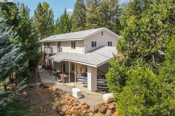 $390,000 | 250 Mary Avenue, Trinity Center, CA 96091