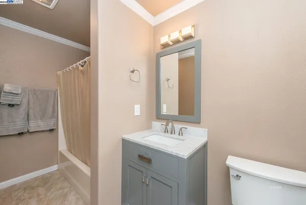 $390,000 | 250 Mary Avenue, Trinity Center, CA 96091