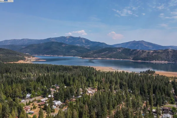 $390,000 | 250 Mary Avenue, Trinity Center, CA 96091