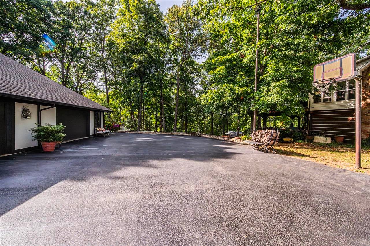 489 Briggs Hill Road Bowling Green, KY 42101 - Photo 12 of 85 Gallery Image 12