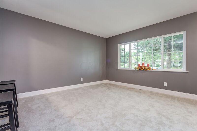 3317 Faycrest Road Columbus, OH 43232 - Photo 4 of 19 Gallery Image 4