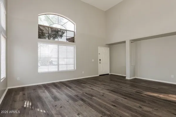 $2,060 | 7592 West Marlette Avenue, Glendale, AZ 85303