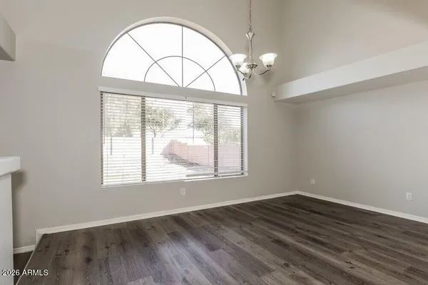 $2,060 | 7592 West Marlette Avenue, Glendale, AZ 85303