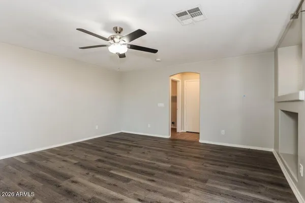 $2,060 | 7592 West Marlette Avenue, Glendale, AZ 85303