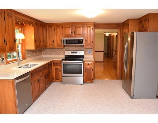 109 Robinson Road Palmer, MA 01069 - Photo 10 of 41