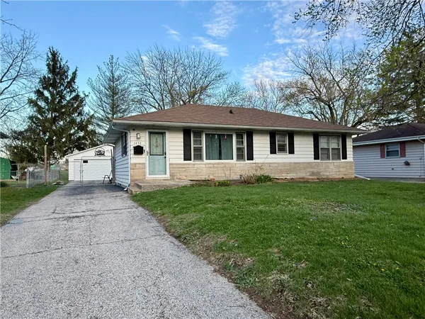 $84,900 | 1472 North Foster Avenue, Decatur, IL 62526
