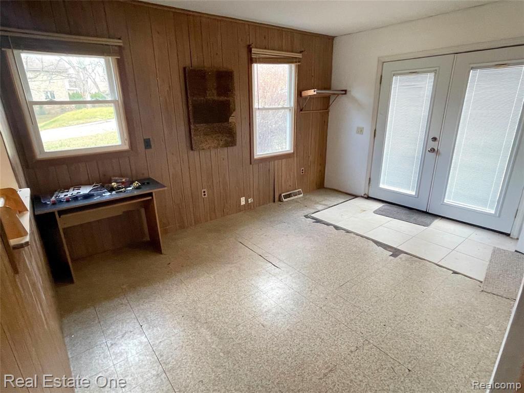 230 North Alice Avenue Rochester, MI 48307 - Photo 10 of 14