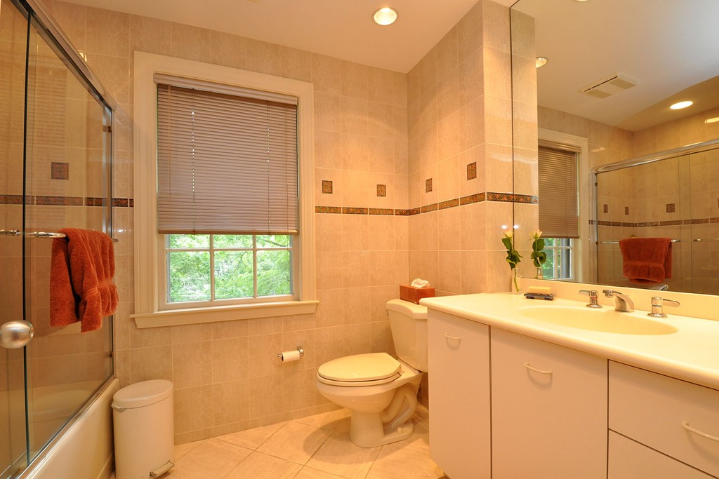 8 Lee Road Newton, MA 02467 - Photo 12 of 16
