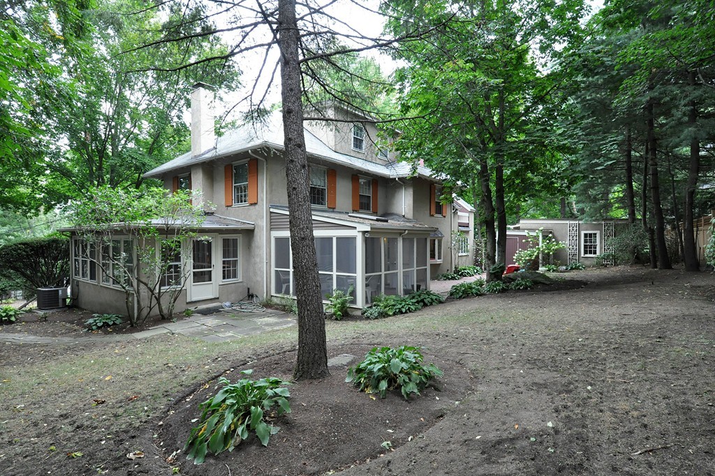 8 Lee Road Newton, MA 02467 - Photo 15 of 16