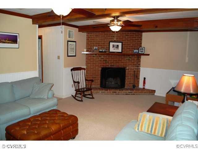 1126 Hybla Road North Chesterfield, VA 23236 - Photo 11 of 24 Den/Family/Great Room