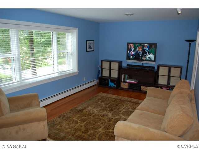 1126 Hybla Road North Chesterfield, VA 23236 - Photo 3 of 24 Den/Family/Great Room
