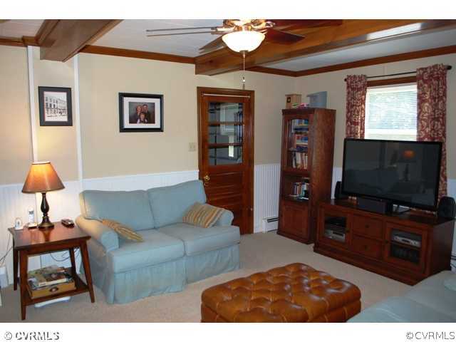 1126 Hybla Road North Chesterfield, VA 23236 - Photo 10 of 24 Den/Family/Great Room