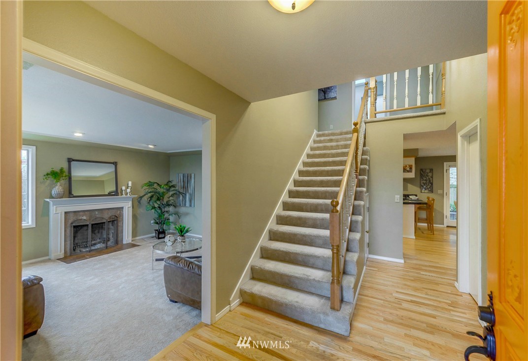 13955 Southeast 156th Street Renton, WA 98058 - Photo 4 of 25 Gallery Image 4