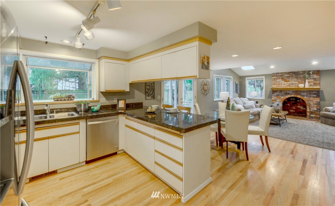 13955 Southeast 156th Street Renton, WA 98058 - Photo 9 of 25 Gallery Image 9