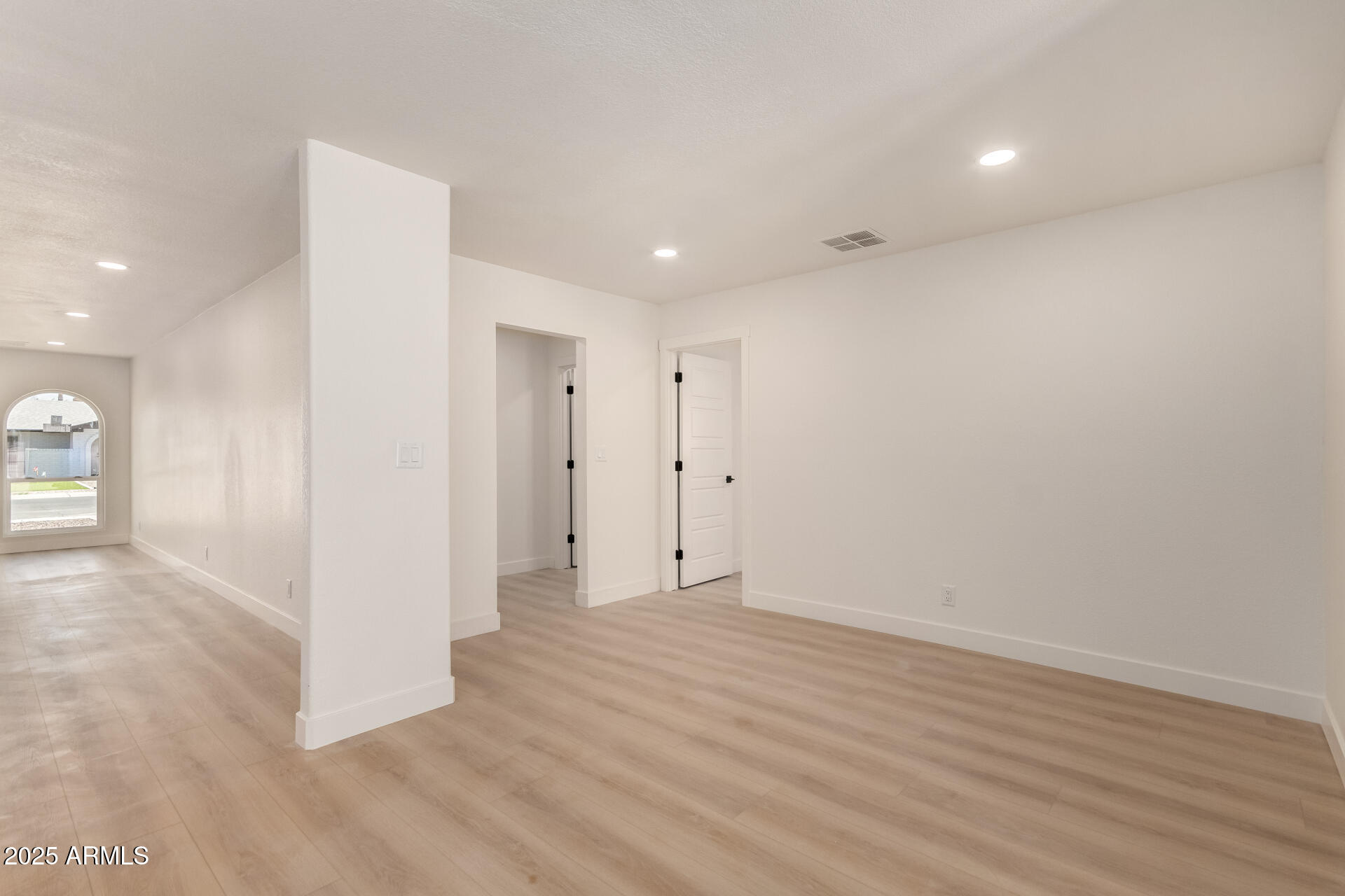 2416 South Evergreen Road Tempe, AZ 85282 - Photo 8 of 35 Dining Room