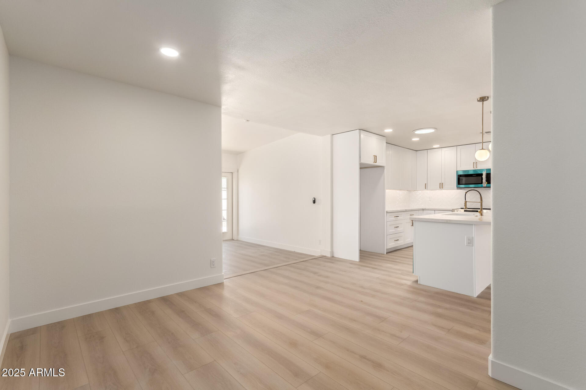 2416 South Evergreen Road Tempe, AZ 85282 - Photo 9 of 35 Dining Room