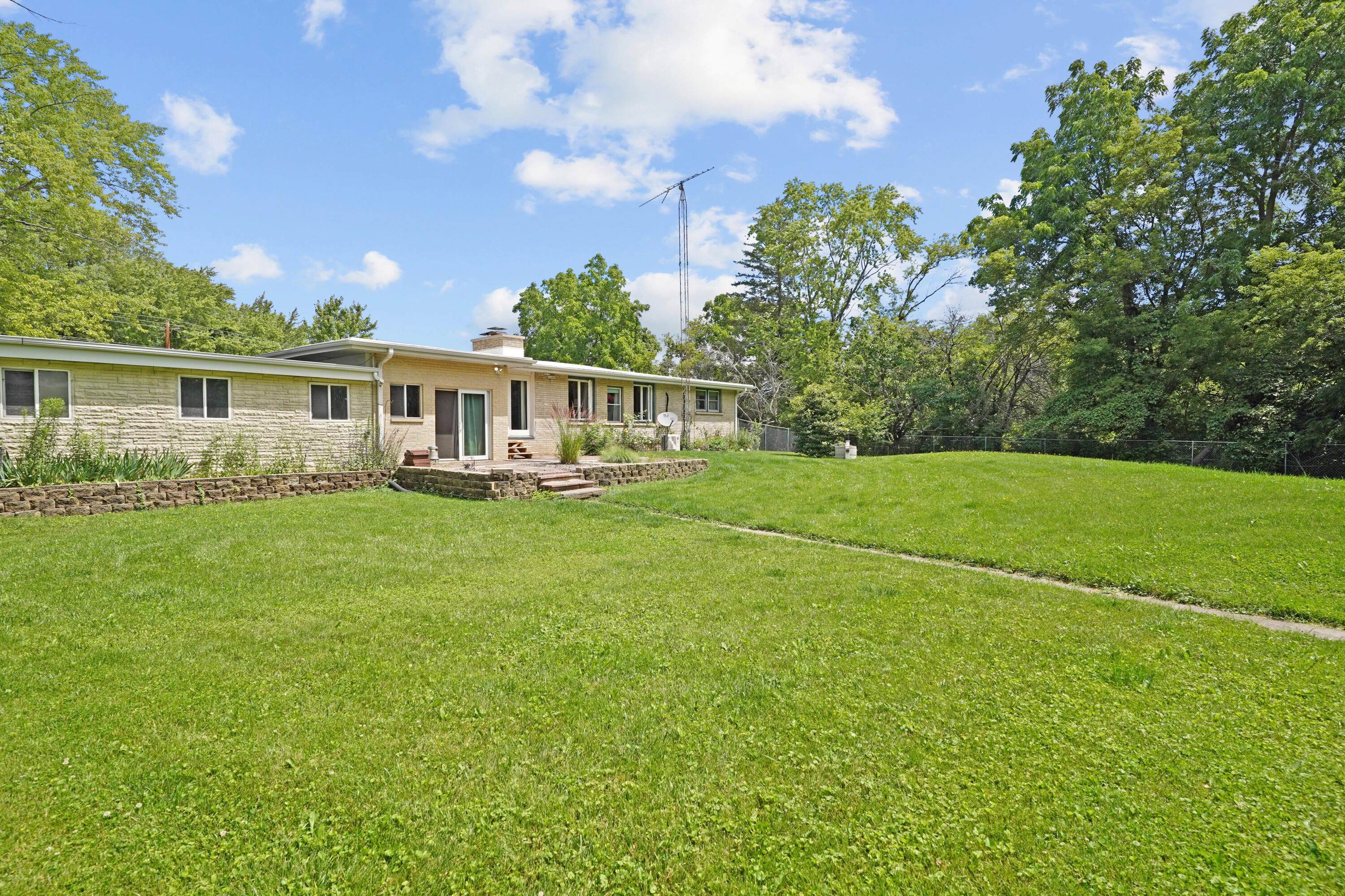 11337 Wilmot Road Pleasant Prairie, WI 53158 - Photo 36 of 47 DSC09378