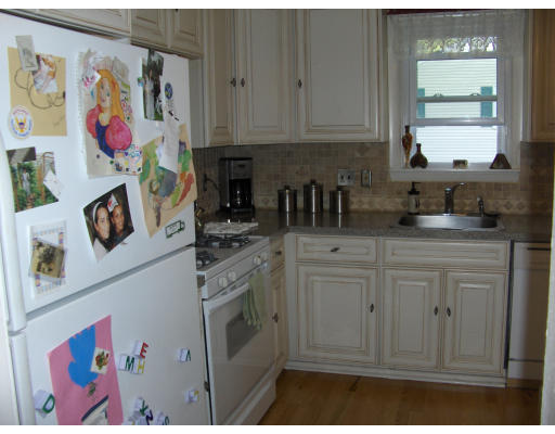 19 Meadow Street Dedham, MA 02026 - Photo 3 of 9 Gallery Image 3
