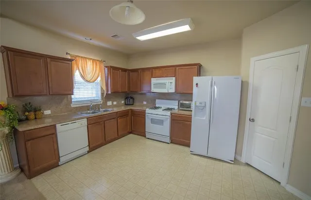 $2,100 | 20919 Wheat Snow Lane, Katy, TX 77449