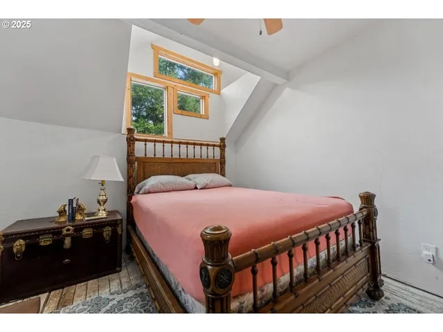 $1,100,000 | 6425 Lakeshore Drive, Selma, OR 97538