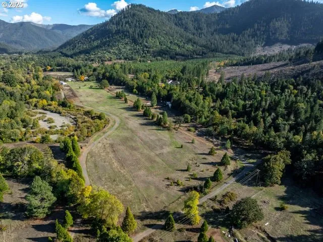 $1,100,000 | 6425 Lakeshore Drive, Selma, OR 97538