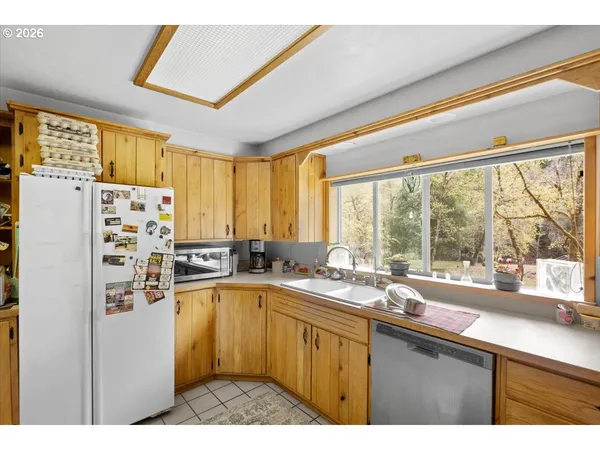 $595,000 | 5089 North Myrtle Road, Myrtle Creek, OR 97457