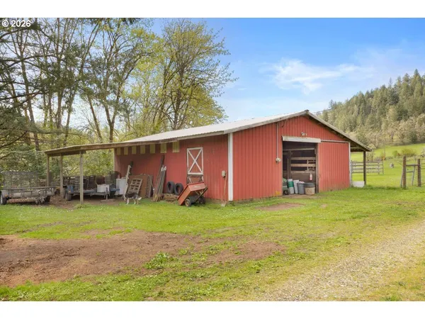 $595,000 | 5089 North Myrtle Road, Myrtle Creek, OR 97457