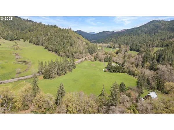 $595,000 | 5089 North Myrtle Road, Myrtle Creek, OR 97457