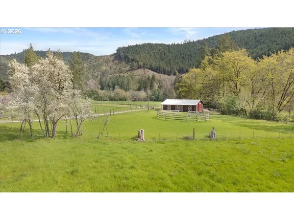 $595,000 | 5089 North Myrtle Road, Myrtle Creek, OR 97457