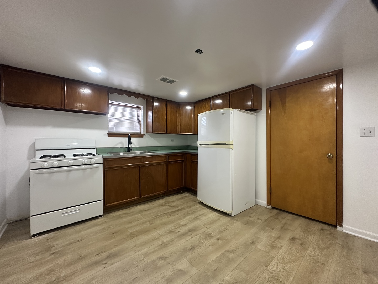 3000 North Austin Avenue, Unit G Chicago, IL 60634 - Photo 2 of 12