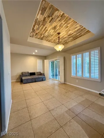 $3,500 | 8024 Shorecrest Drive, Las Vegas, NV 89128