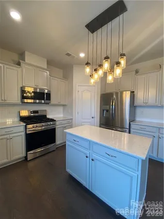 $2,700 | 18121 Kalabash Road, Unit 195, Charlotte, NC 28278