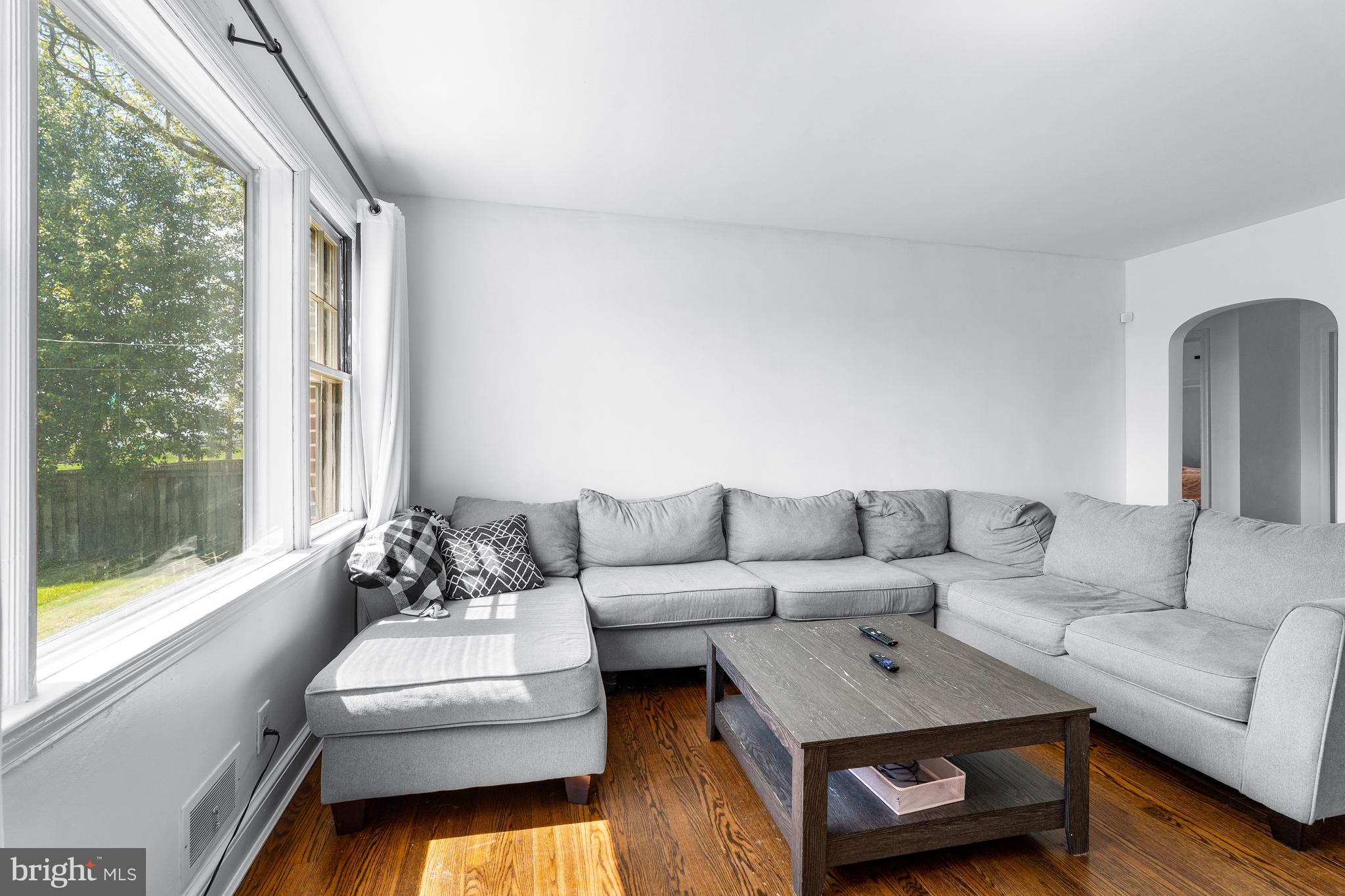 5987 Telegraph Road Elkton, MD 21921 - Photo 14 of 31 Living Room