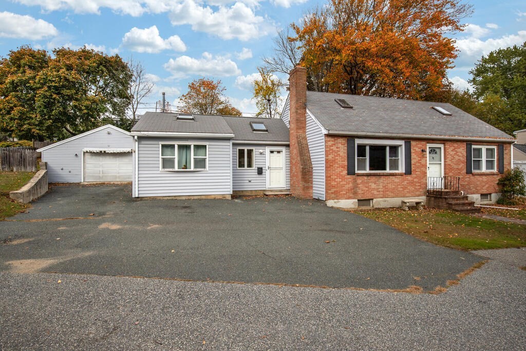 37 MacArthur Road Beverly, MA 01915 - Photo 3 of 30 Gallery Image 3