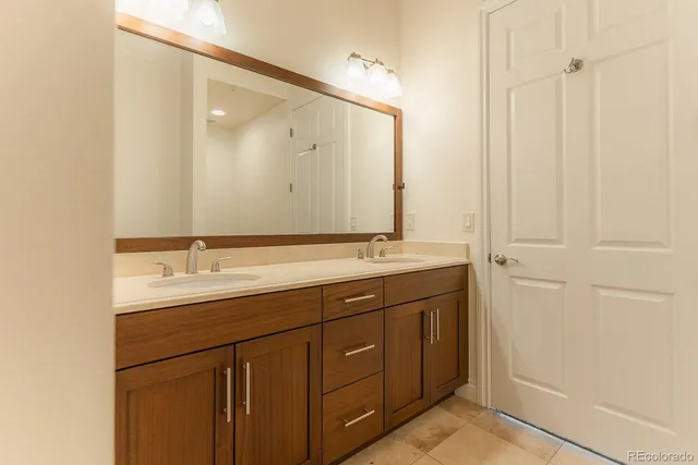 $3,000 | 1120 Deleware, Unit 504, Denver, CO 80204