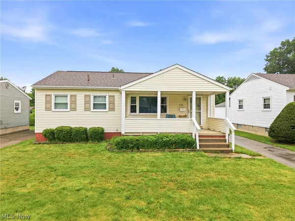 $159,900 | 404 Elizabeth Street, Hubbard, OH 44425