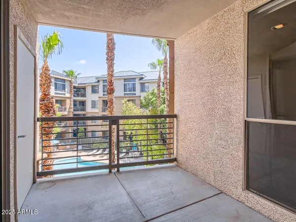 $1,800 | 1701 East Colter Street, Unit 370, Phoenix, AZ 85016
