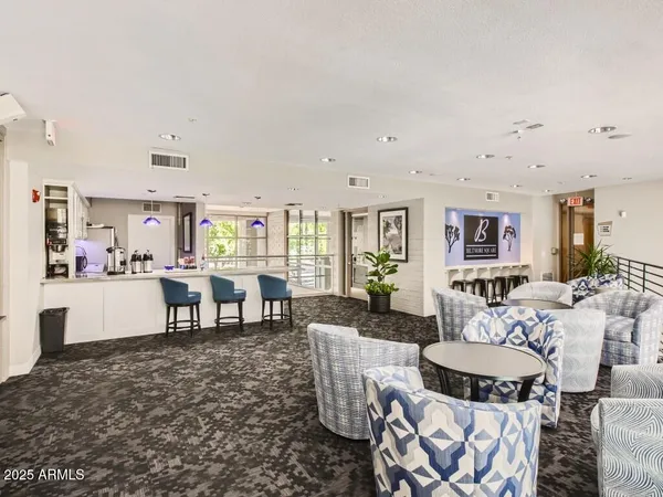 $1,800 | 1701 East Colter Street, Unit 370, Phoenix, AZ 85016