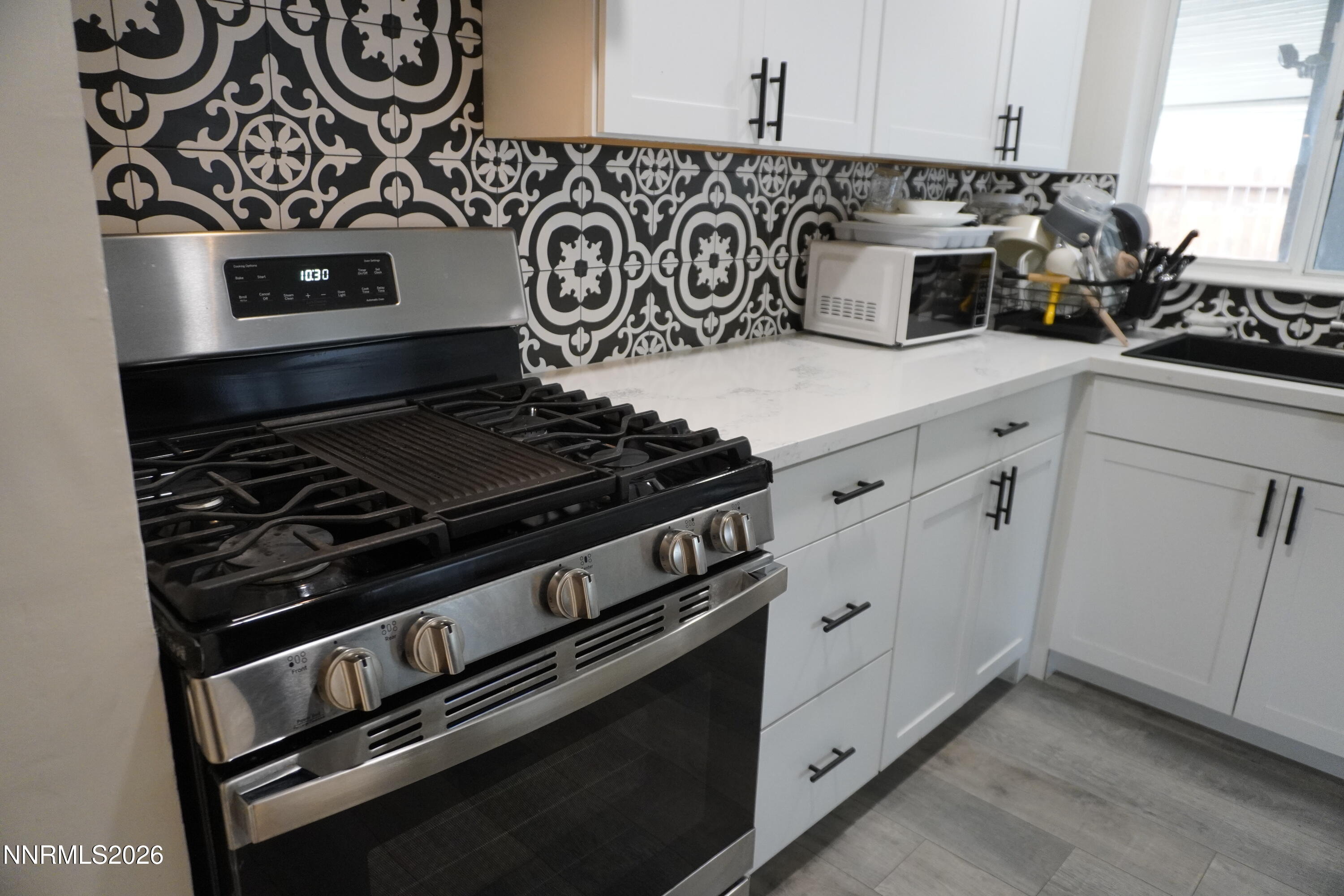 1570 Radcliffe Drive Reno, NV 89502 - Photo 5 of 32 _DSC0731