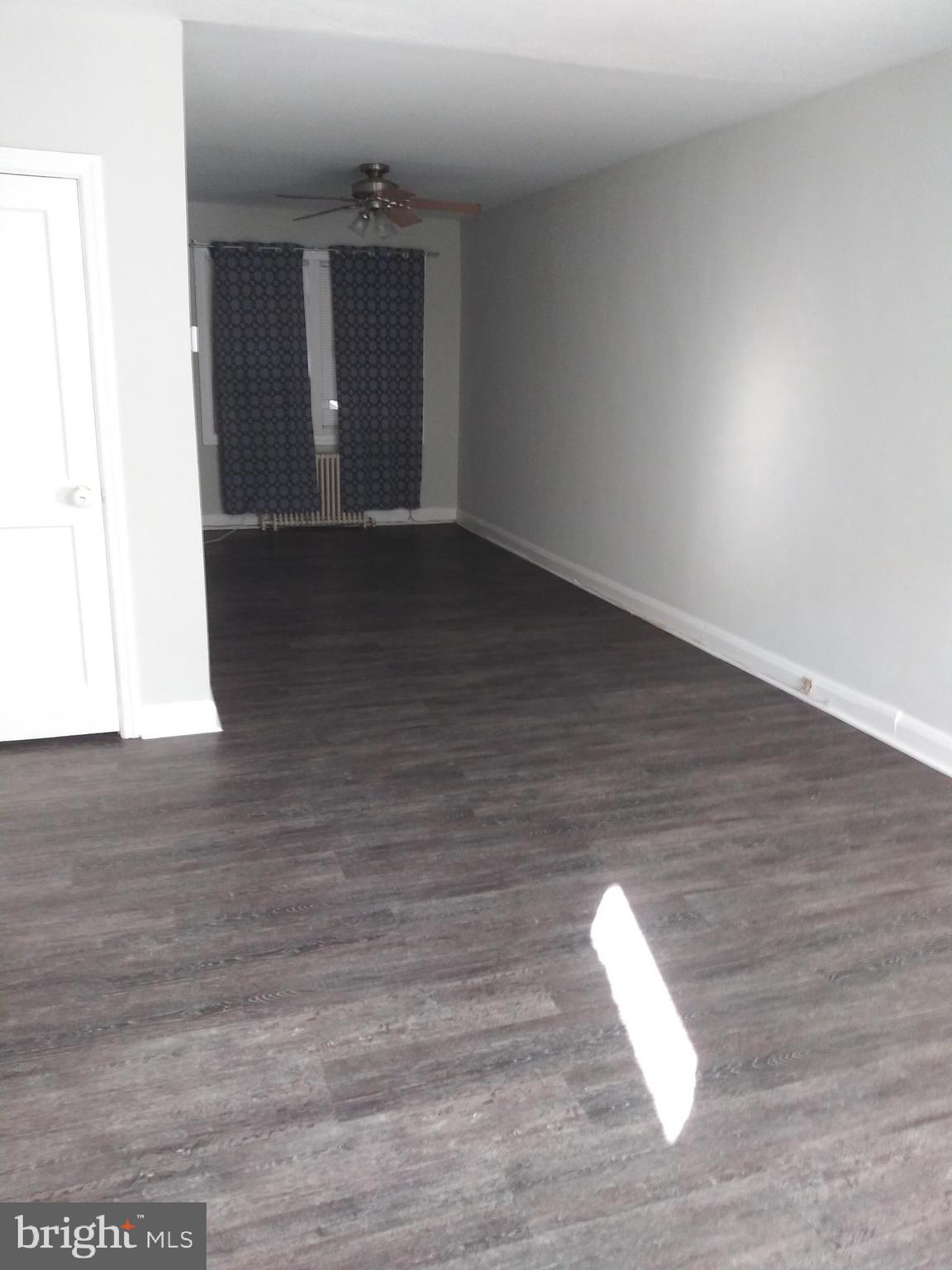 204 Arden Road West Baltimore, MD 21225 - Photo 3 of 12 LIVING ROOM