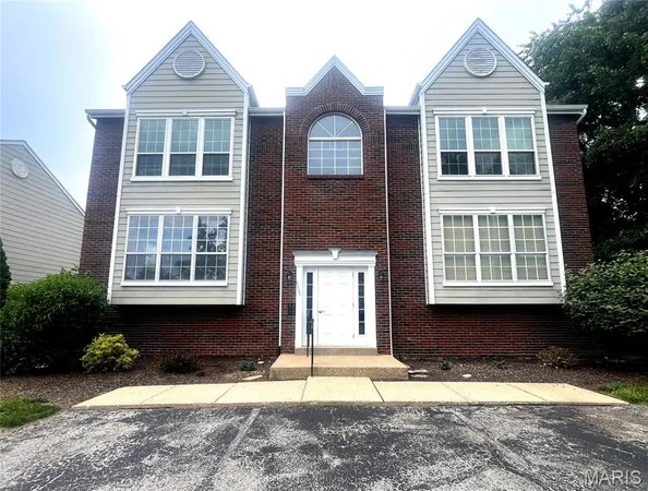 $164,999 | 1111 Pocono Trail, Unit A, Ballwin, MO 63021