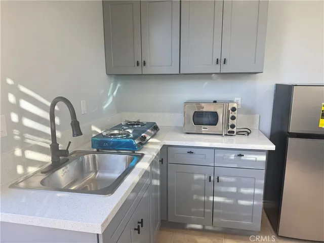 $1,800 | 8229 Honey Brook Court, Eastvale, CA 92880