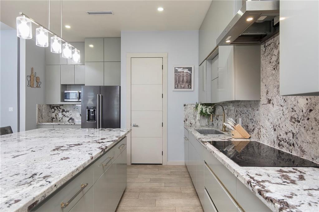 39016 Mile 4 Road Penitas, TX 78576 - Photo 5 of 26